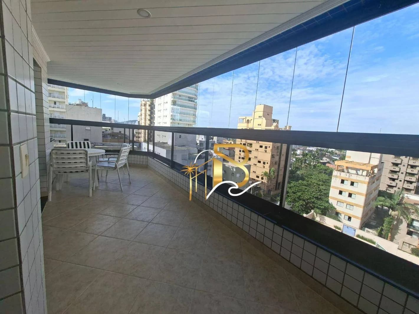 Apartamento com 3 dormitórios à venda, 120 m² por R$ 700.000,00 - Enseada - Guarujá/SP - Apartamento em Enseada SP