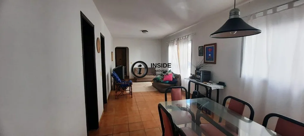 Apartamento com 3 quartos na praia da enseada. - Apartamento em Enseada SP