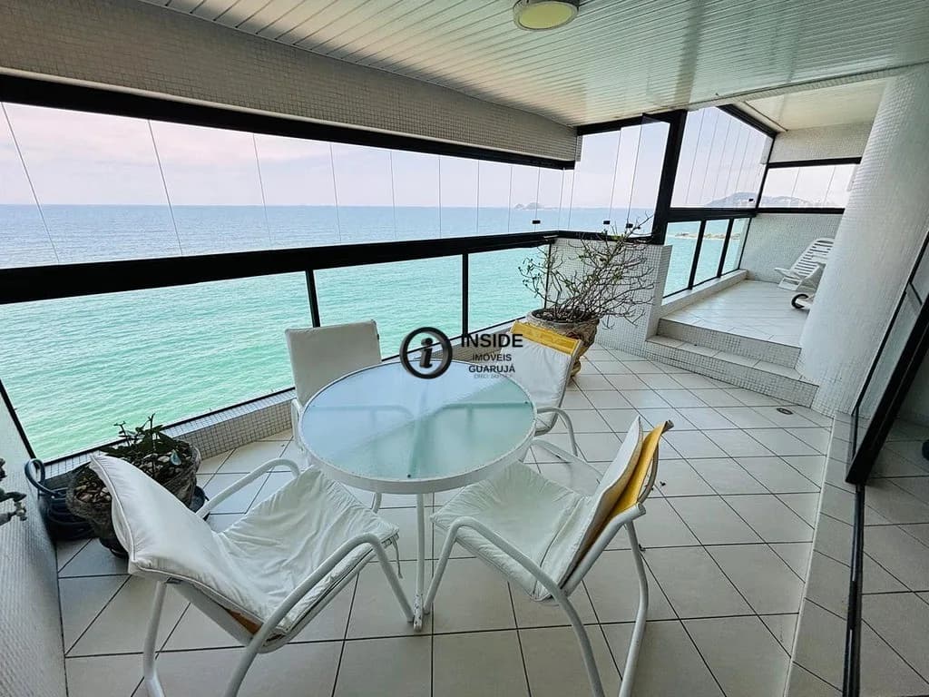 Apartamento com 3 suítes frente mar lazer total. - Apartamento em Pitangueiras SP