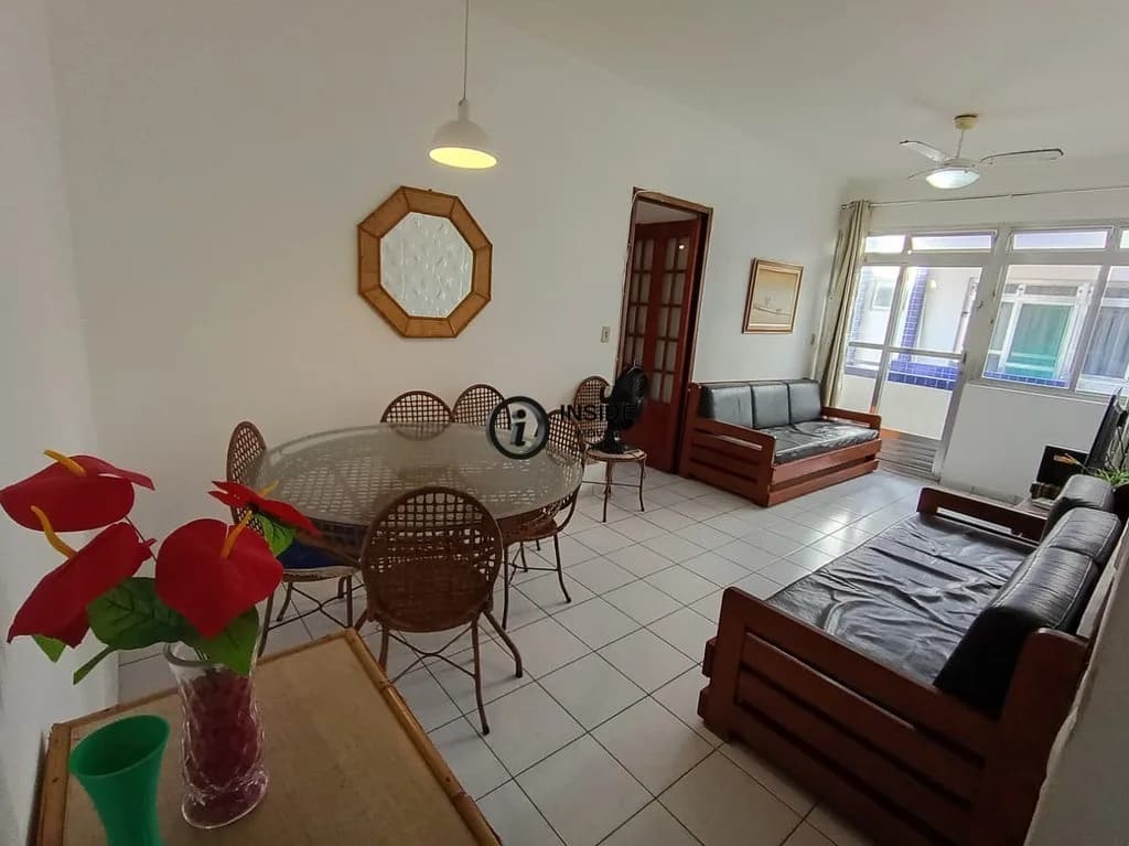 Apartamento de 2 quartos perto da praia da enseada - Apartamento em Enseada SP