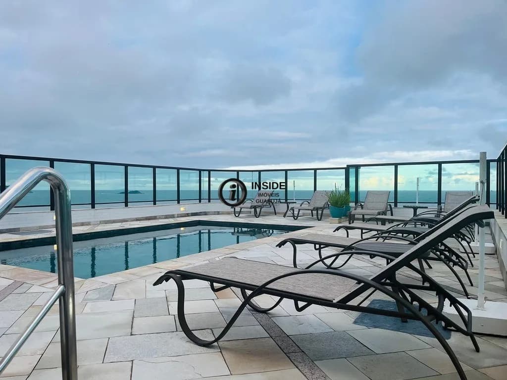 Apartamento em prédio frente ao mar com 3 suítes - Apartamento em Pitangueiras SP