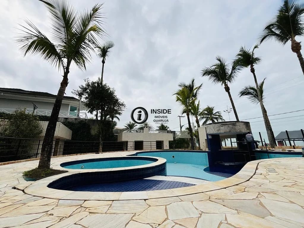 Apartamento na praia do tombo com 3 suítes - Apartamento em Tombo SP
