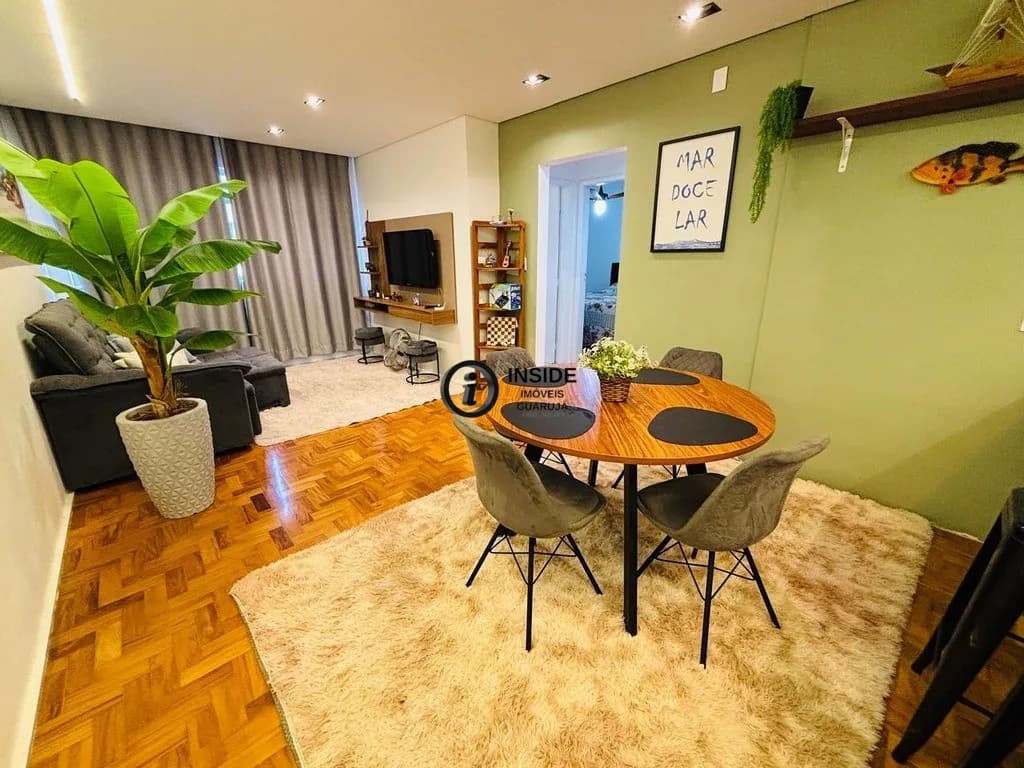 Apartamento reformado na enseada com 2 quartos - Apartamento em Enseada SP