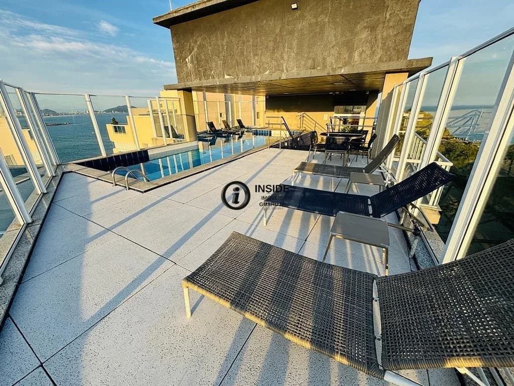 Apartamento semimobiliado com 3 suítes - Apartamento em Astúrias SP