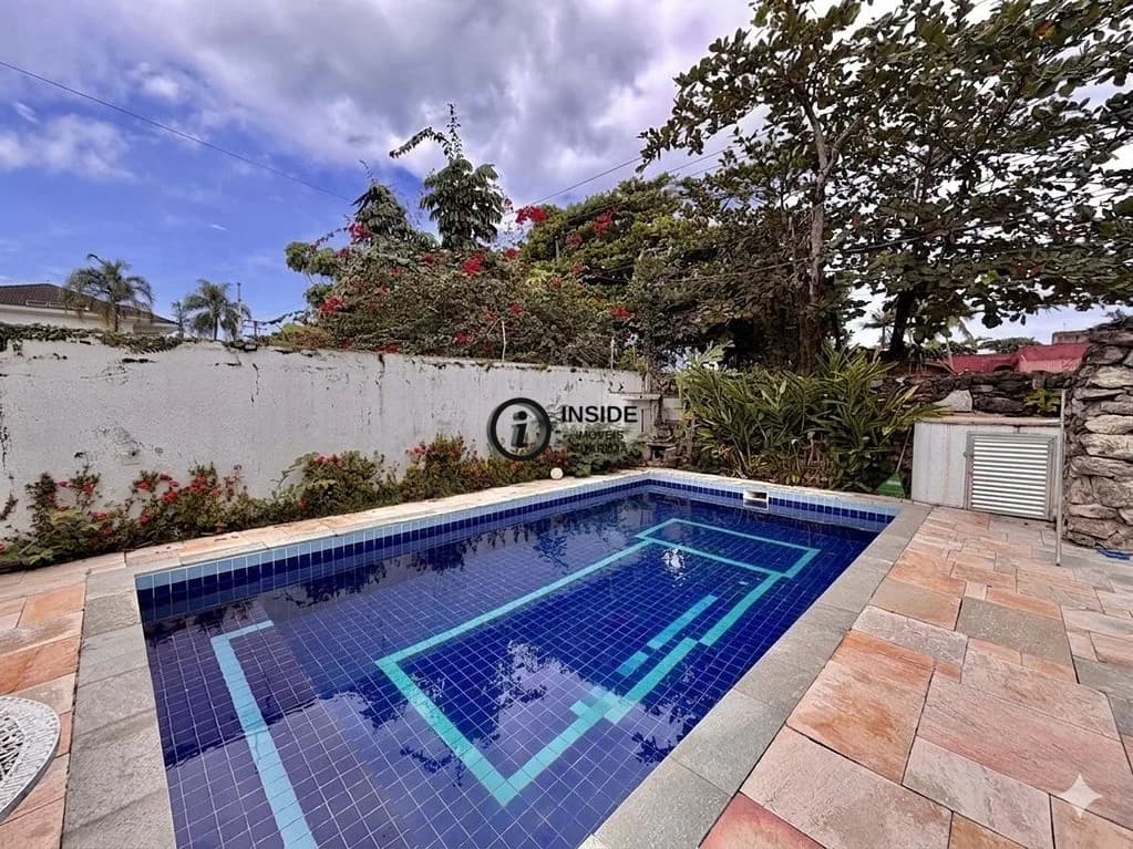 Casa à venda com 5 quartos na praia de Pernambuco - Casa em Praia do Pernambuco SP