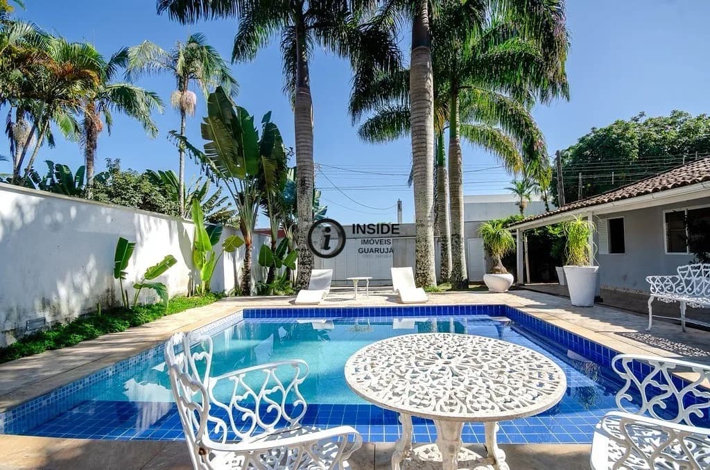 Casa com lazer privativo e 4 quartos e 4 vagas - Casa em Praia do Pernambuco SP