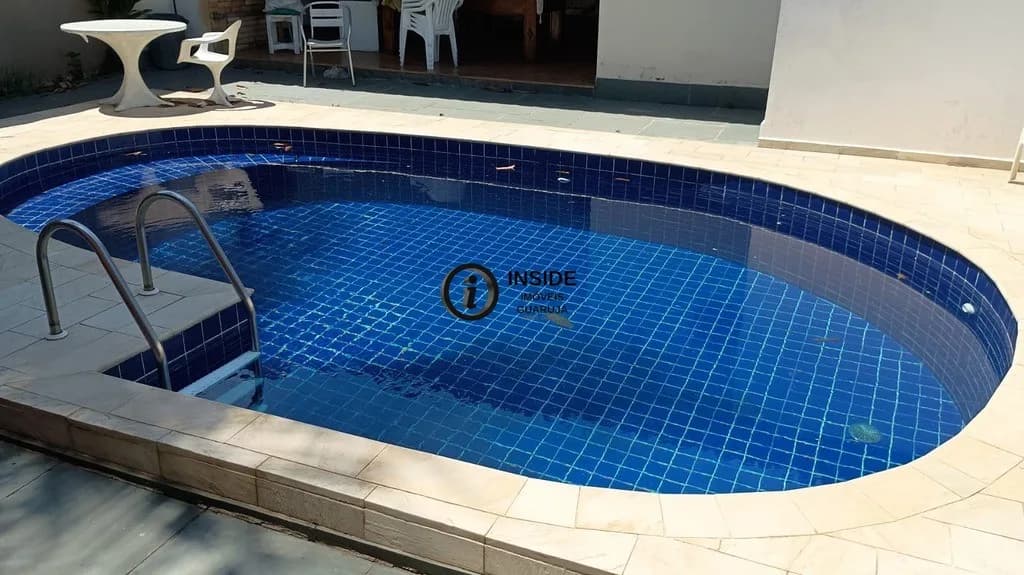 Casa com Piscina e Jardim na Enseada Guarujá - Casa em Enseada SP