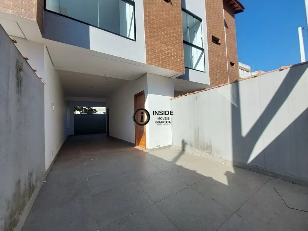 Casa na praia da enseada com 2 suítes - Casa em Enseada SP