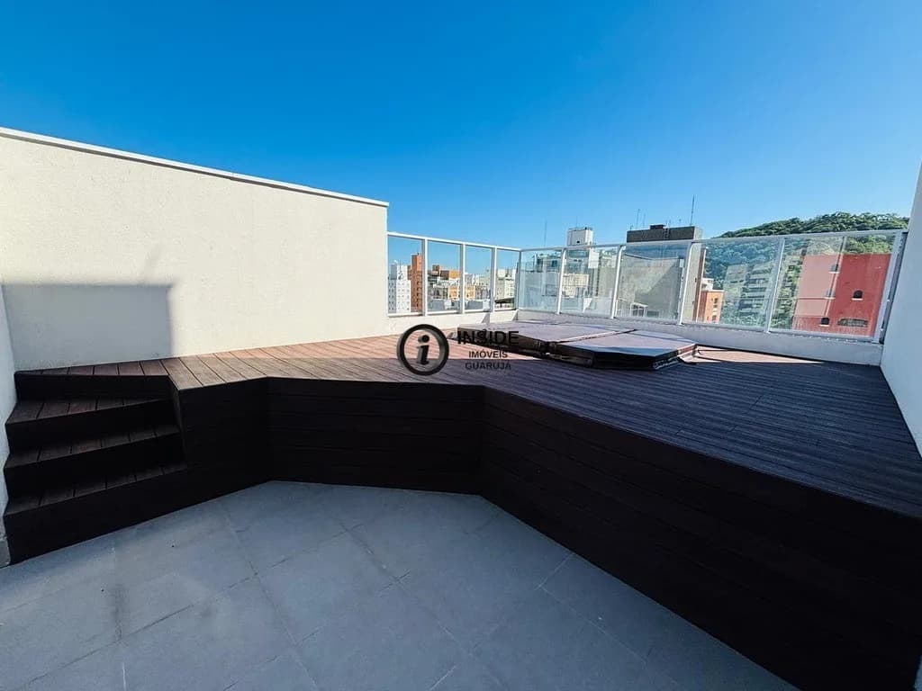 Cobertura com jacuzzi privativa e 3 suítes - Apartamento em Pitangueiras SP