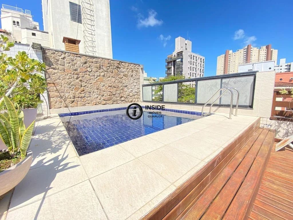 Cobertura com piscina e 4 suítes à venda - Apartamento em Enseada SP