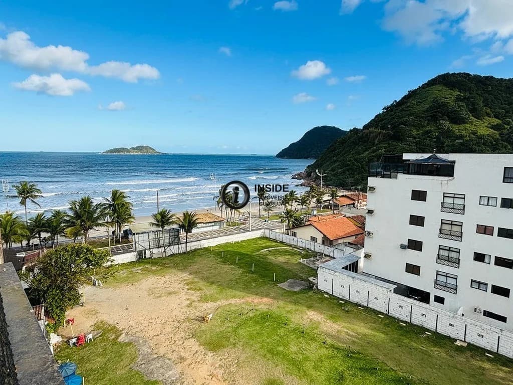 Cobertura duplex com 3 suítes na praia do tombo - Apartamento em Tombo SP