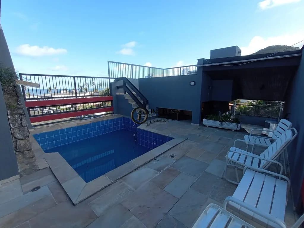 Cobertura triplex na praia da enseada com 4 suítes - Apartamento em Enseada SP